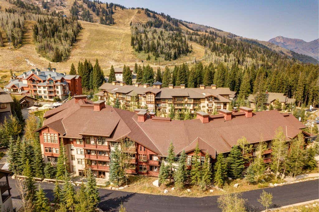 Ski-In/Out Condo with Ski Views with Shared Pool, Hot Tub & Sauna