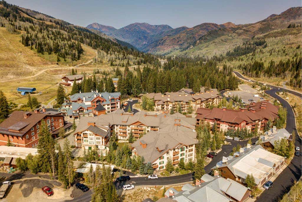 Ski-In/Out Condo with Ski Views with Shared Pool, Hot Tub & Sauna