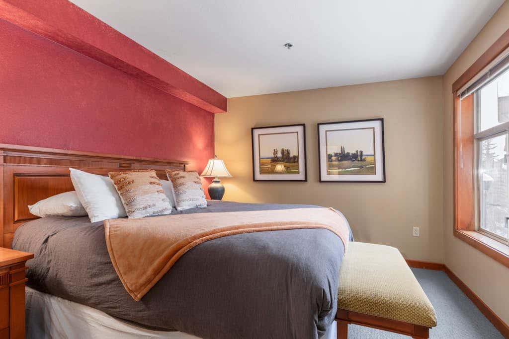 Ski-in - ski-out condo with access to Club Solitude - pools, hot tubs, & more