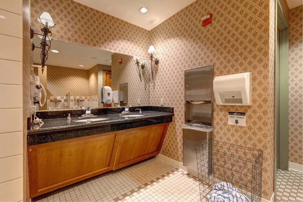 Ski-in - ski-out condo with access to Club Solitude - pools, hot tubs, & more