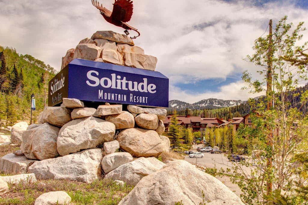 Lovely Ski-in - ski-out condo with  community hot tub, pool & Club Solitude access