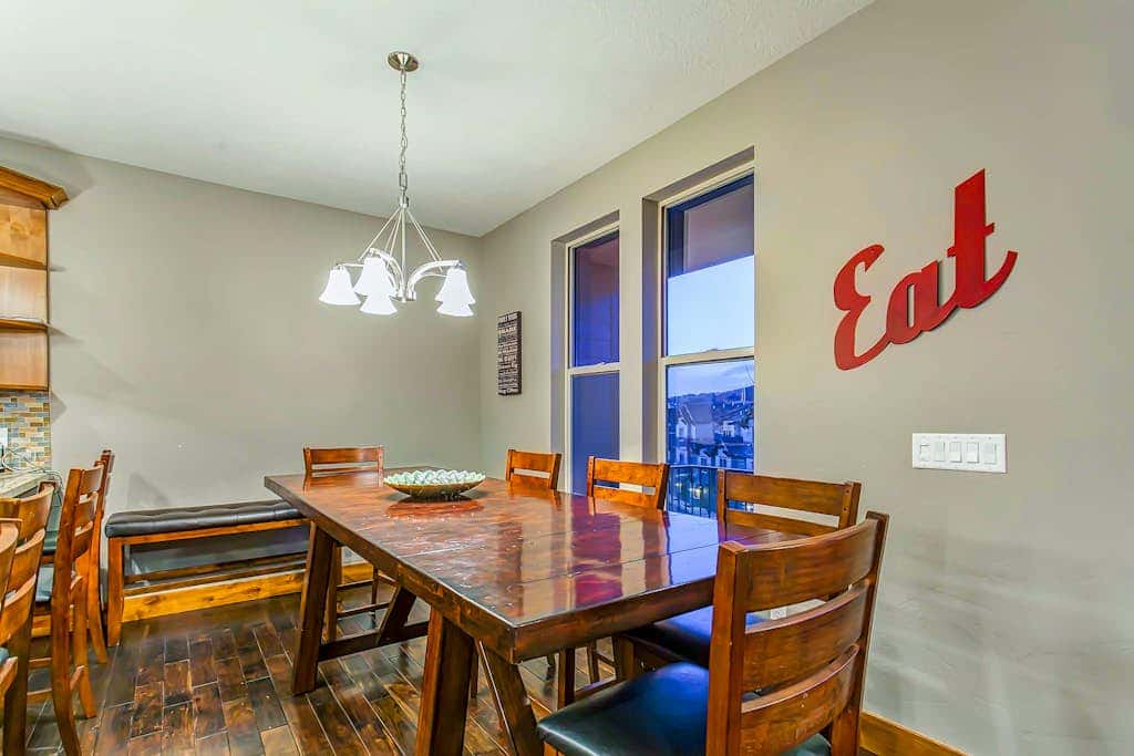 Home with  fireplace, private hot tub, shared pool, game and fitness facilities
