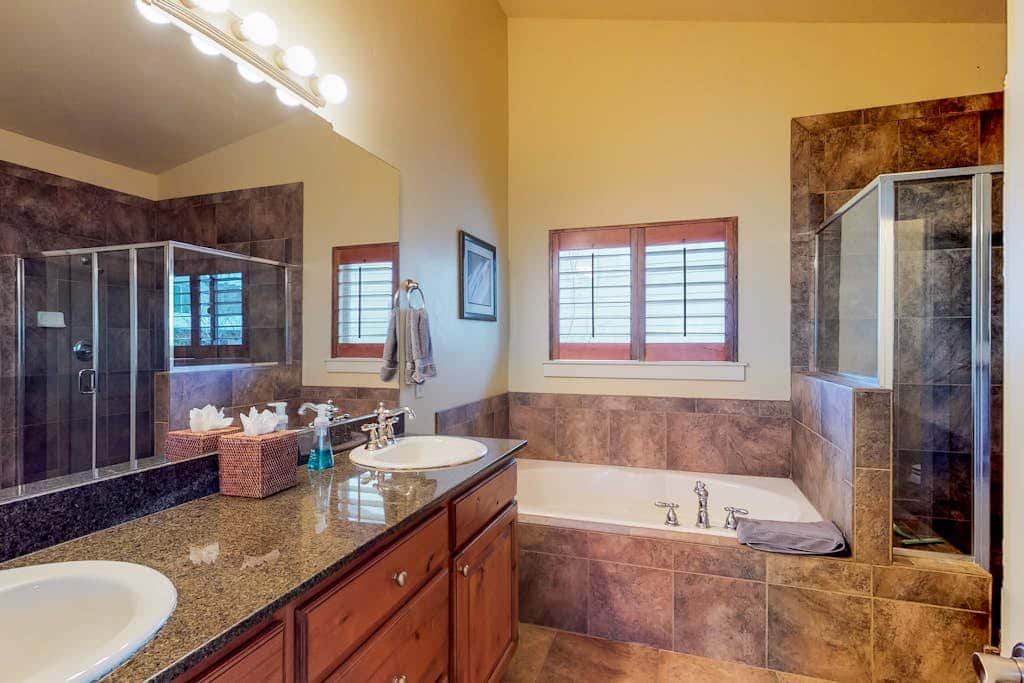 Fantastic home with fireplace, private hot tub, central AC, and pool access