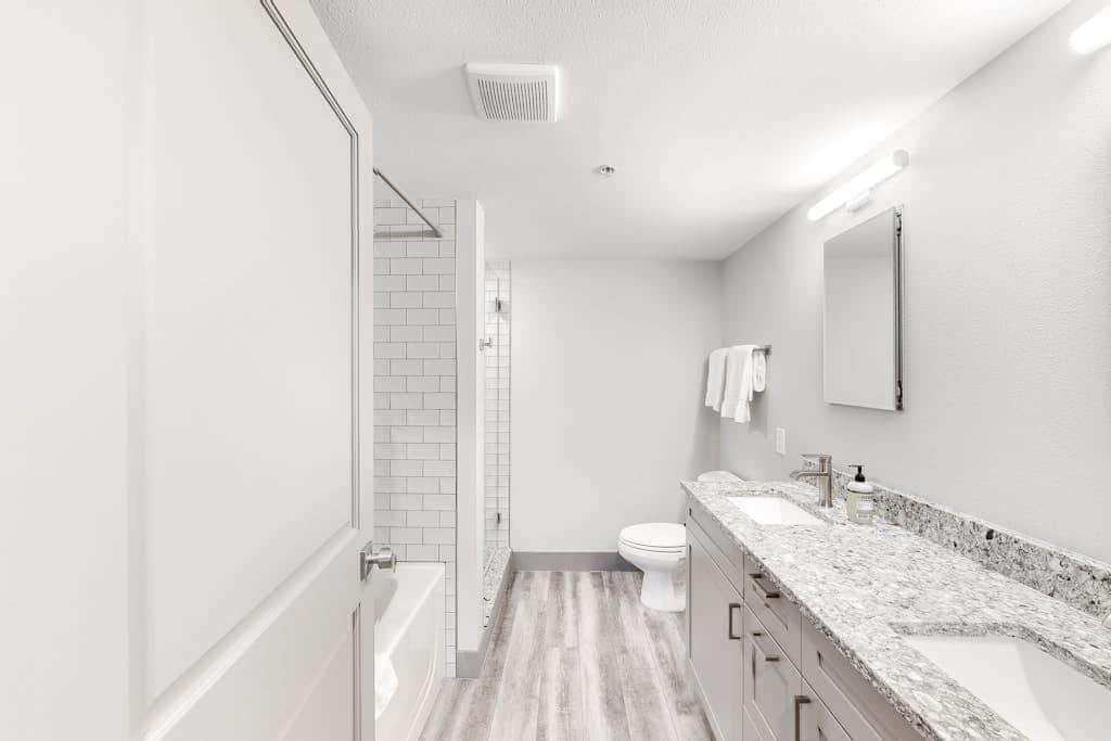 Warm & Welcoming Condo with Free WiFi, Access to Pools, Hot Tubs
