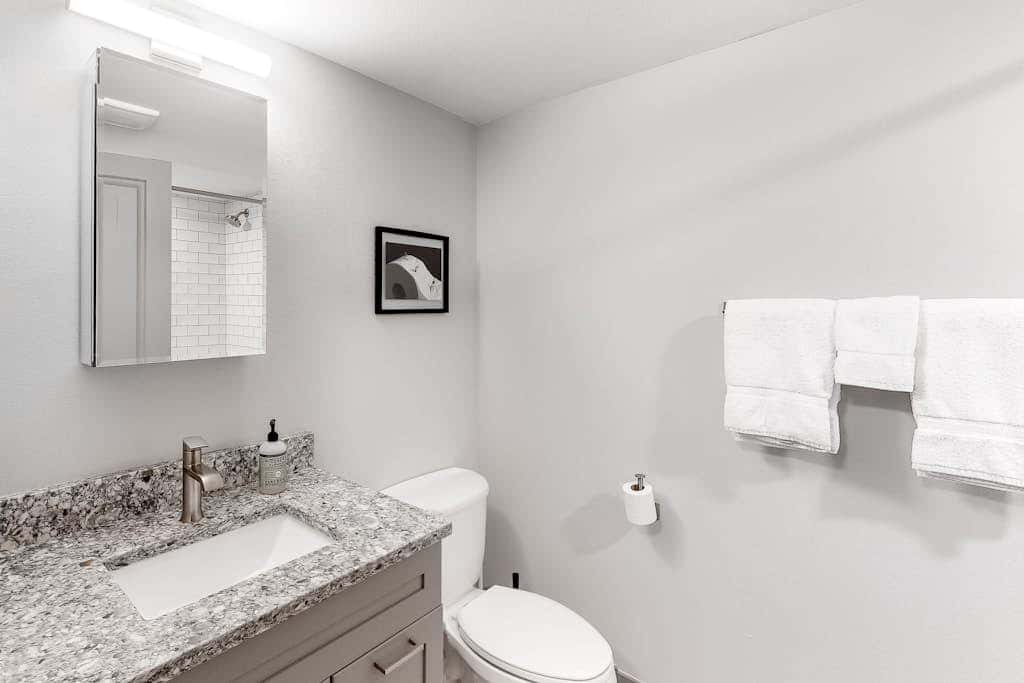 Warm & Welcoming Condo with Free WiFi, Access to Pools, Hot Tubs