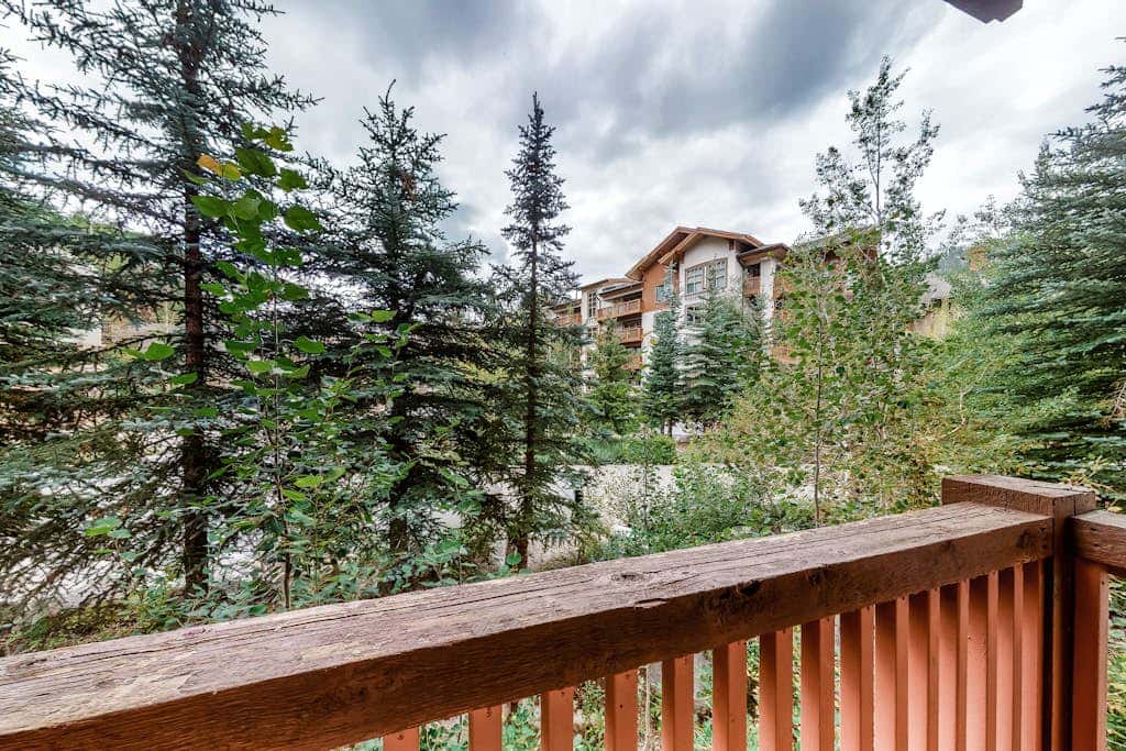 Warm & Welcoming Condo with Free WiFi, Access to Pools, Hot Tubs