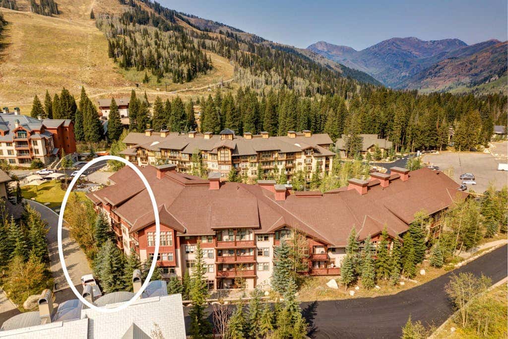 Warm & Welcoming Condo with Free WiFi, Access to Pools, Hot Tubs
