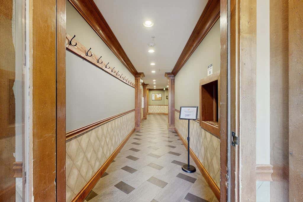 Warm & Welcoming Condo with Free WiFi, Access to Pools, Hot Tubs
