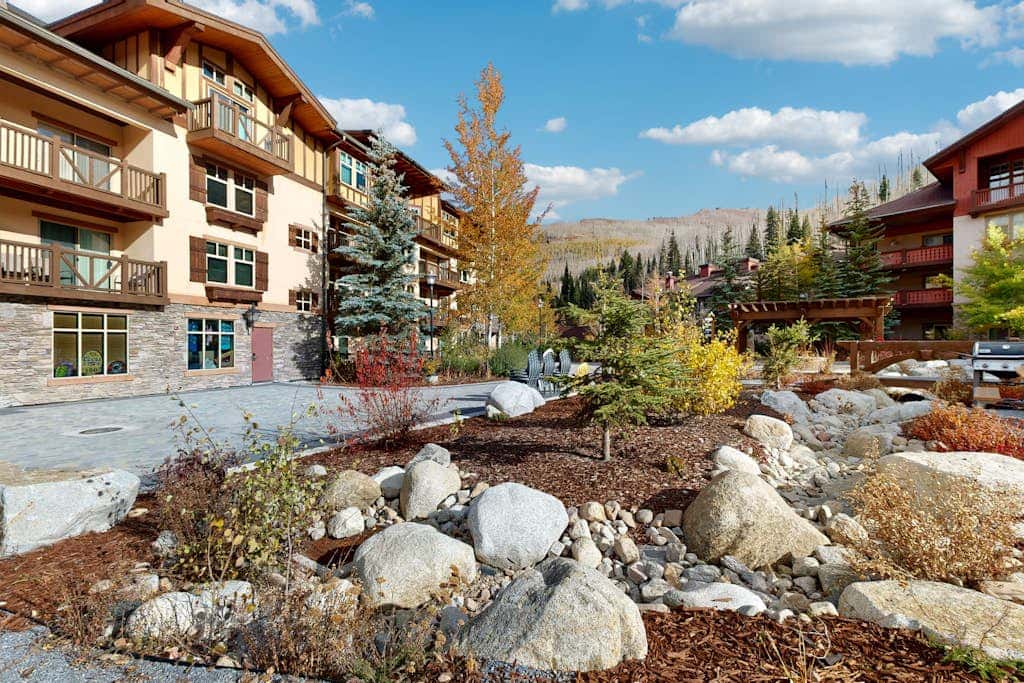 Warm & Welcoming Condo with Free WiFi, Access to Pools, Hot Tubs