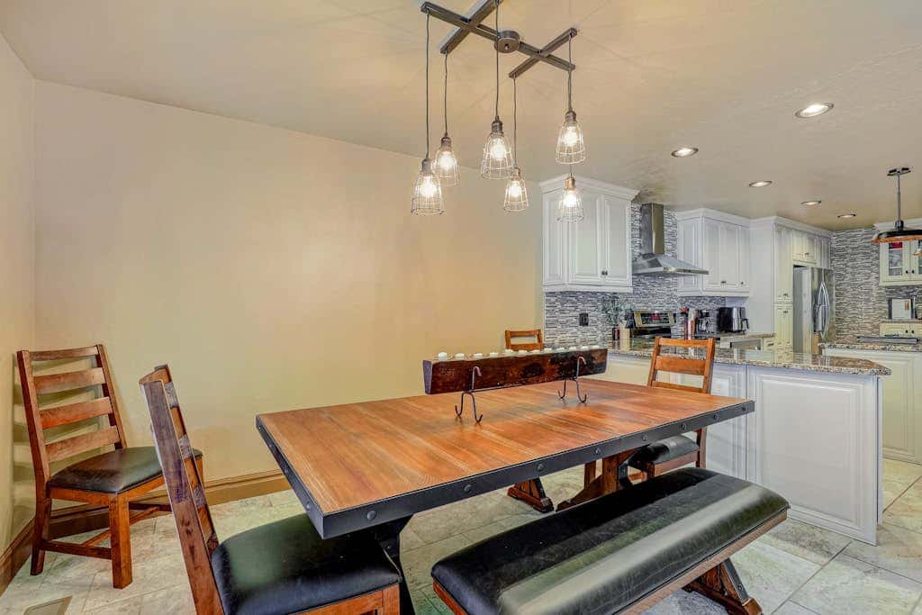 Recently updated townhome with  a private hot tub, deck, & wet bar - bus to slopes