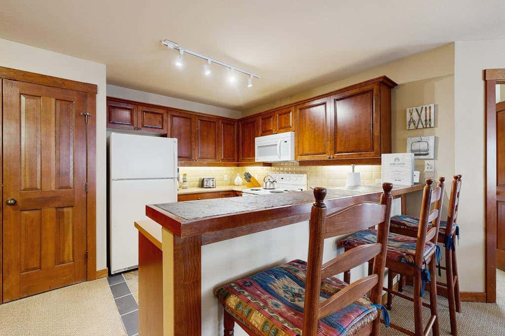 Ski-In/Out Condo with Mountain Views & Resort Amenities