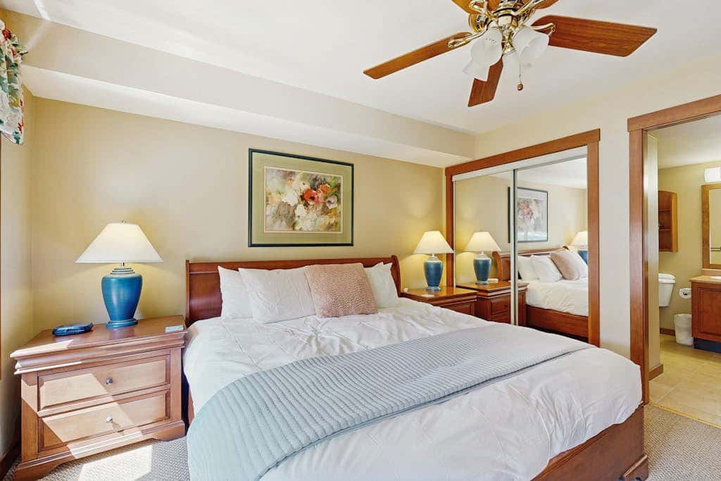 Ski-In/Out Condo with Mountain Views & Resort Amenities