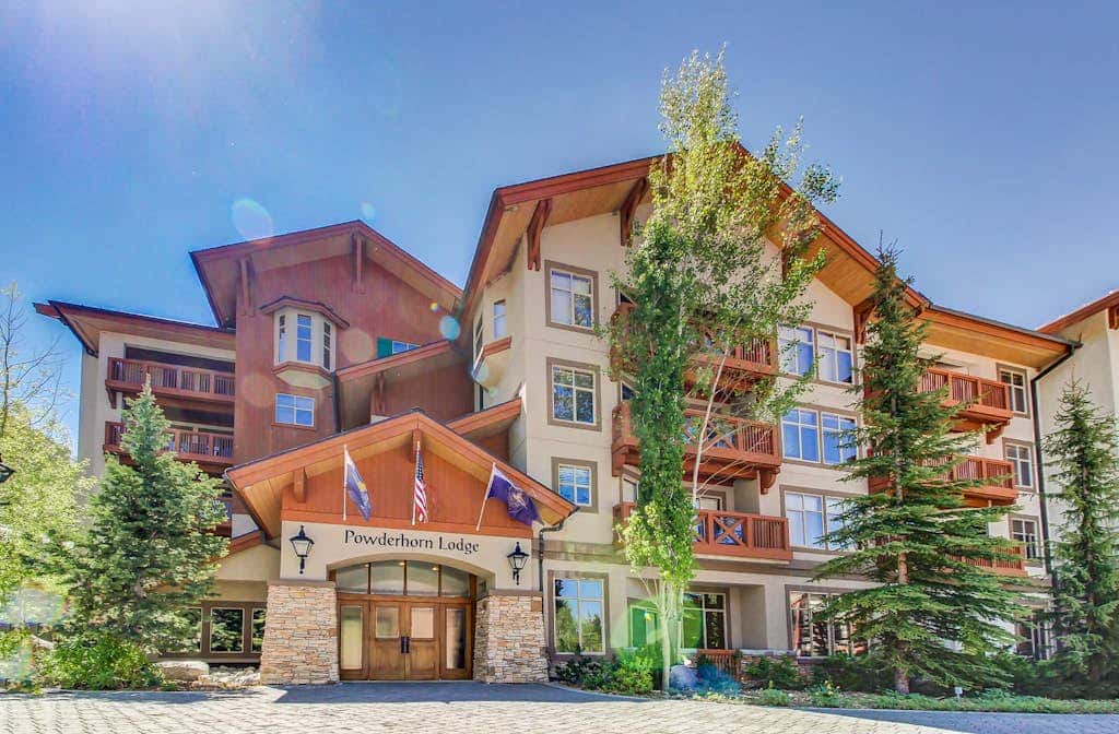 Ski-In/Out Condo with Mountain Views & Resort Amenities