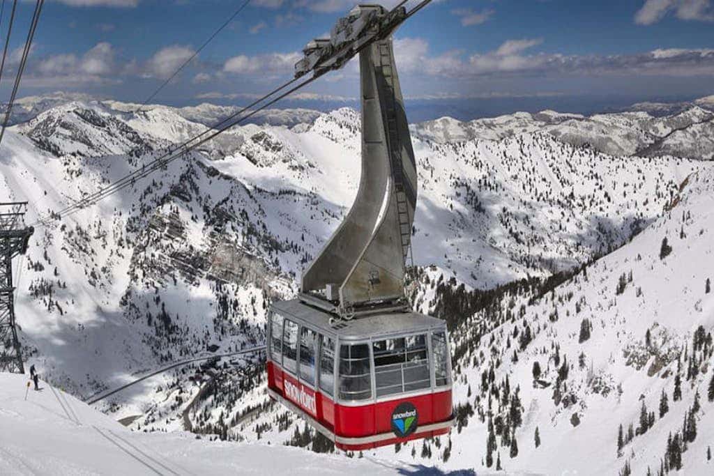 Terrific, central location for ski resort access with  private hot tub & fireplace