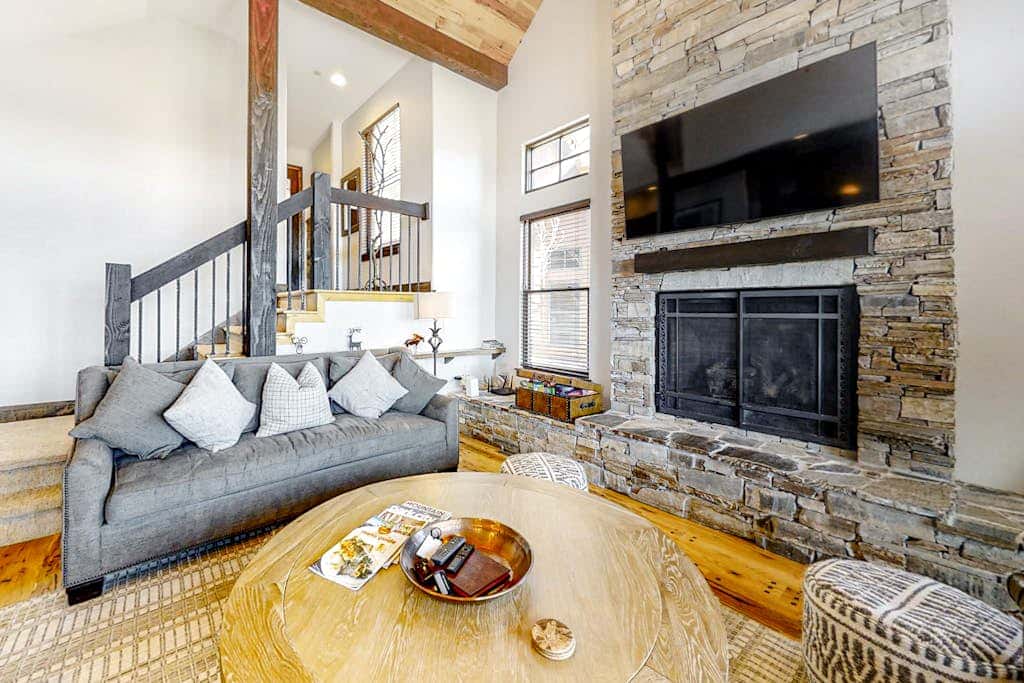 ski-in - ski-out Deer Valley - Jordanelle family lodge with private hot tub