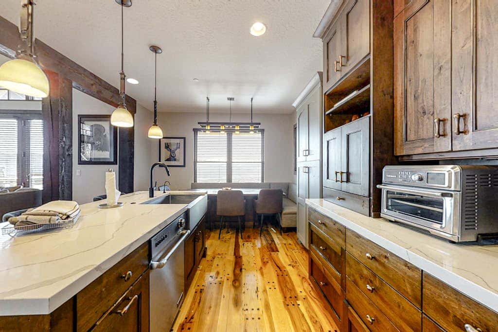 ski-in - ski-out Deer Valley - Jordanelle family lodge with private hot tub