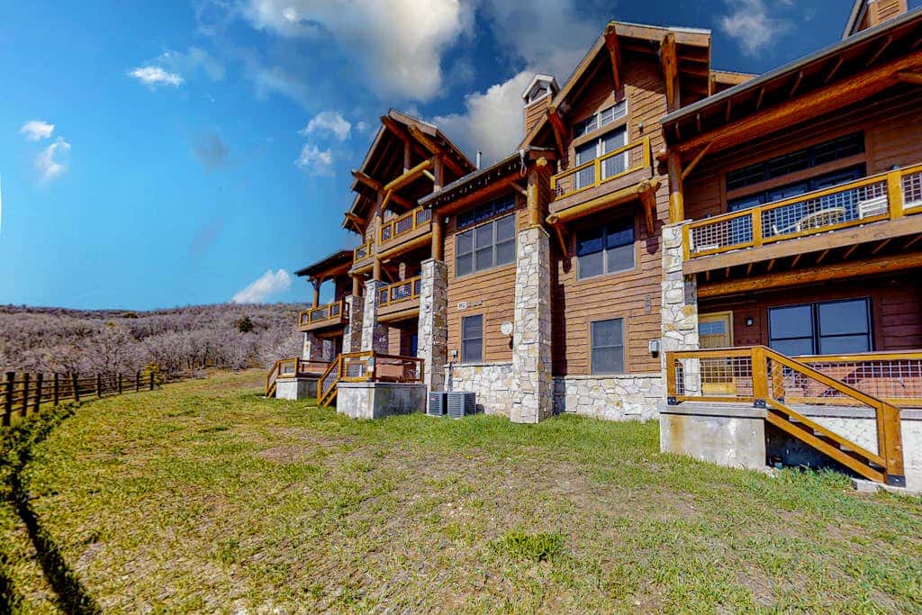 ski-in - ski-out Deer Valley - Jordanelle family lodge with private hot tub