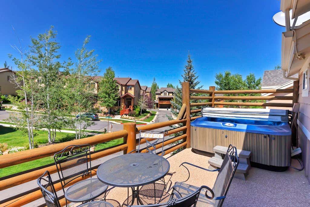 Mountain home with pool, private hot tub, fireplace & fitness center