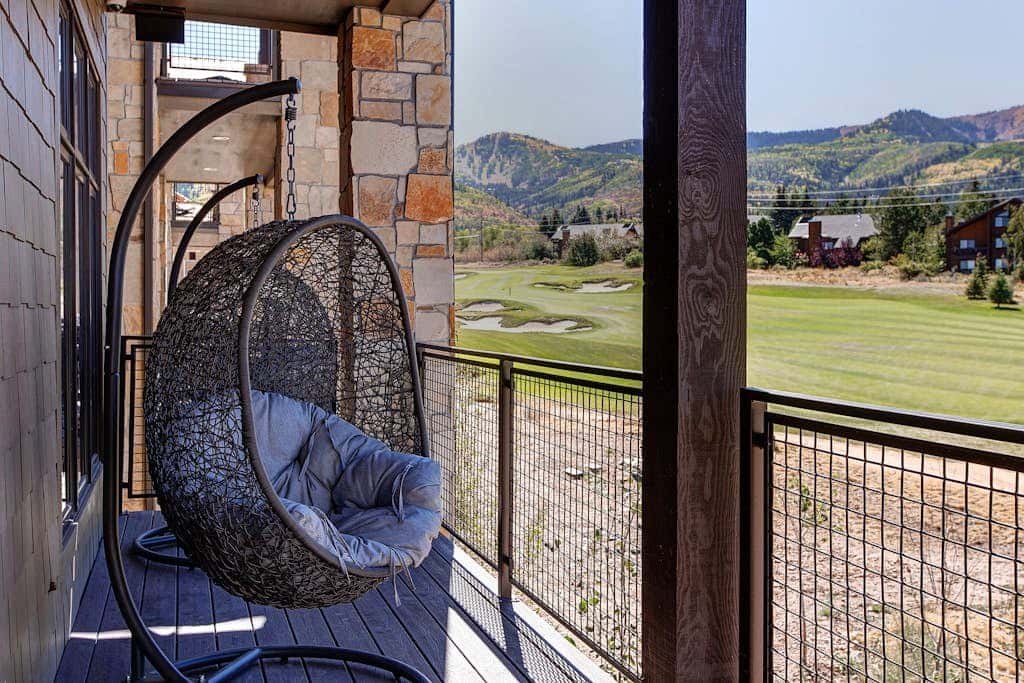Luxury condo with large deck, pool/hot tub, walk to ski access