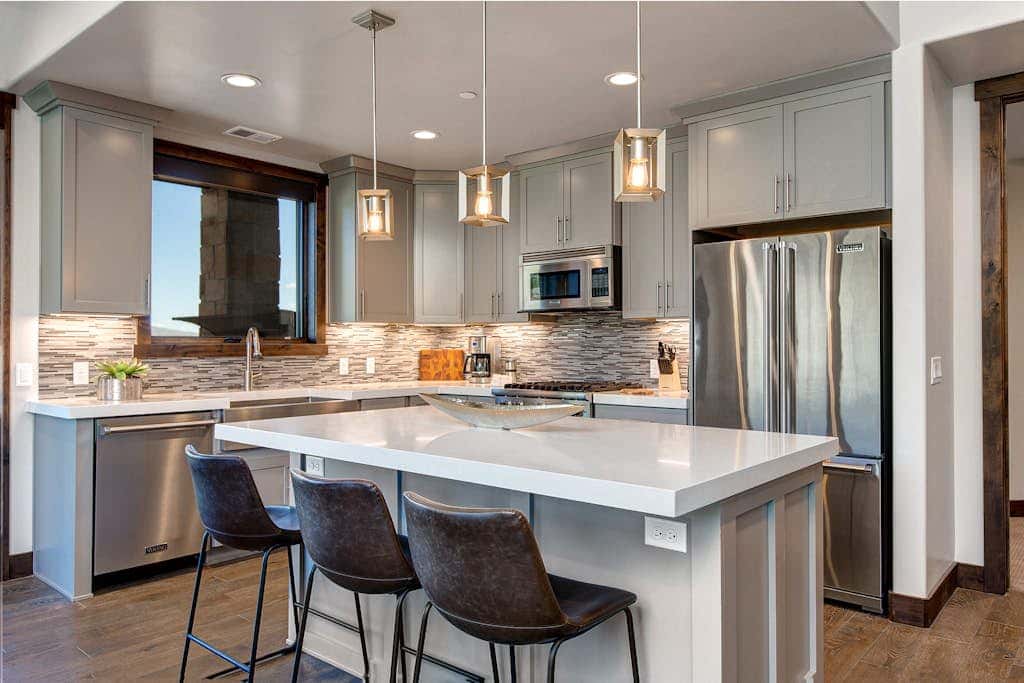 Luxury condo with large deck, pool/hot tub, walk to ski access