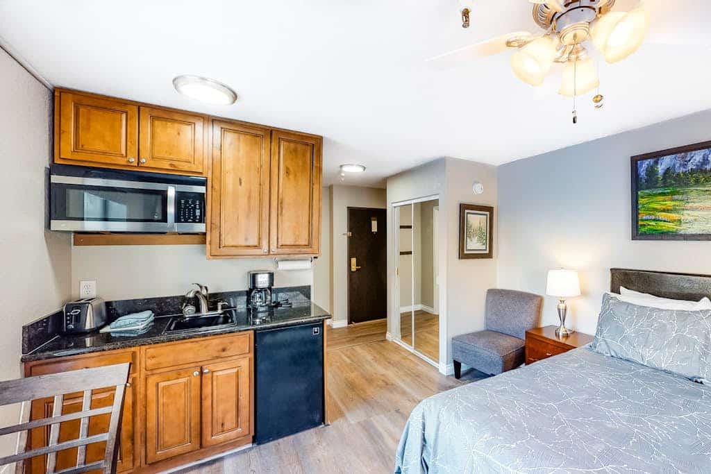 Carriage House #215