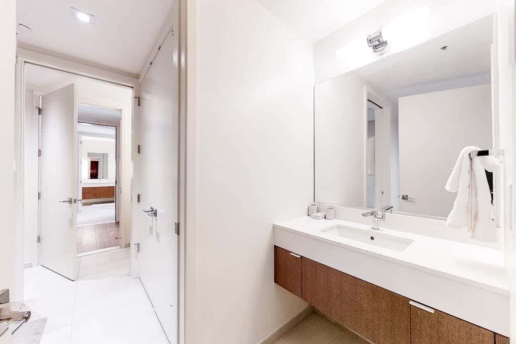 All-Suite Ski-In, Ski-Out Penthouse - Pool, Hot Tub & Mountain-View Balcony