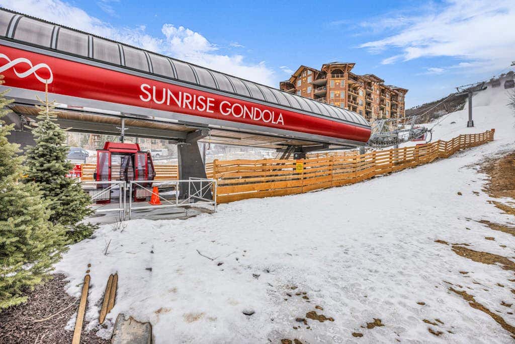 Ski-In, Ski-Out Dream - Resort Pool & Hot Tub, Luxe Amenities & Modern Flair