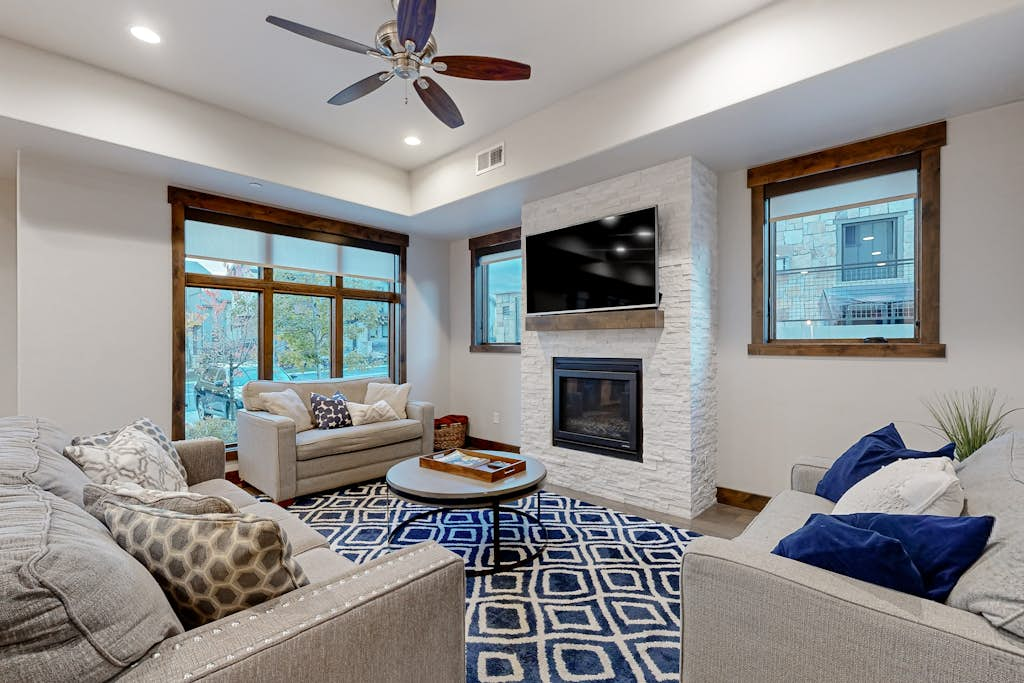 Brand-New Home w/ Outdoor Heated Pool & Hot Tub - Just Minutes to Slopes
