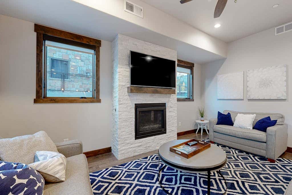 Brand-New Home w/ Outdoor Heated Pool & Hot Tub - Just Minutes to Slopes