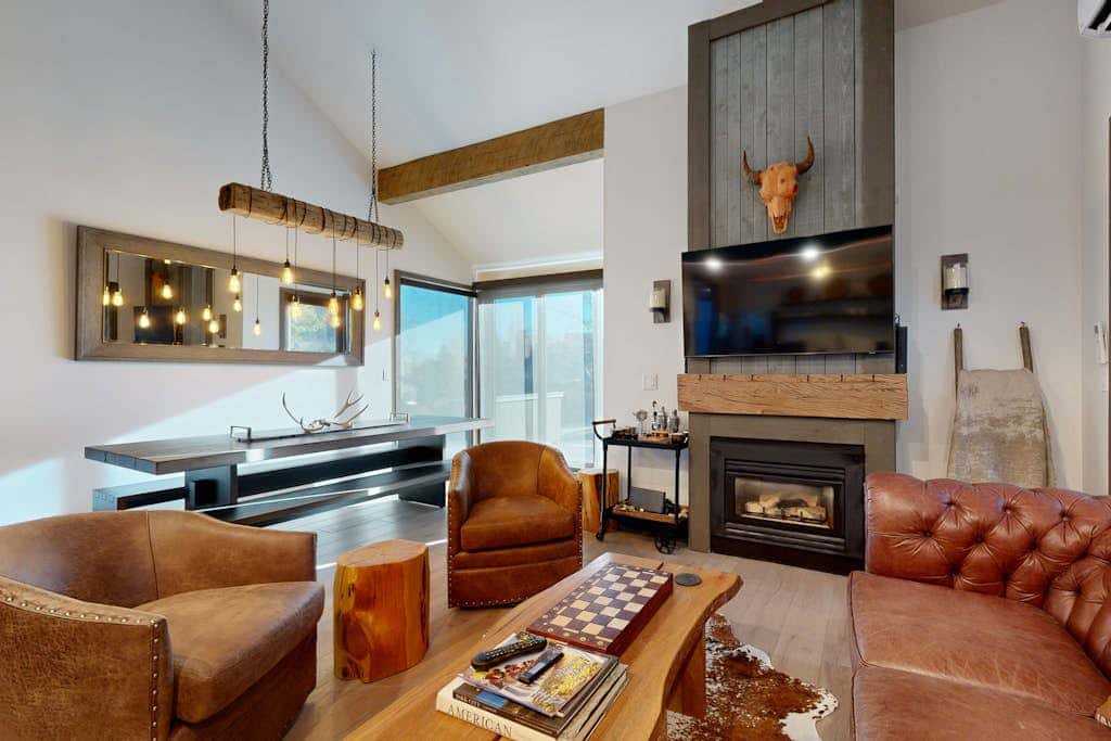 Lavish alpine escape with pool & hot tub - walk to lifts, dining & shops