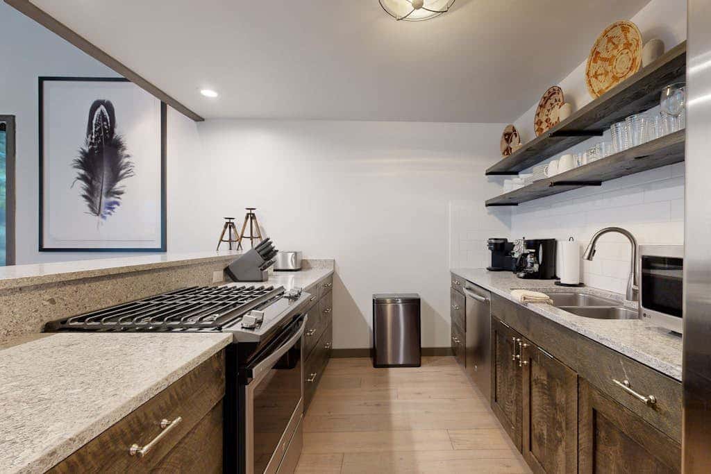 Lavish alpine escape with pool & hot tub - walk to lifts, dining & shops