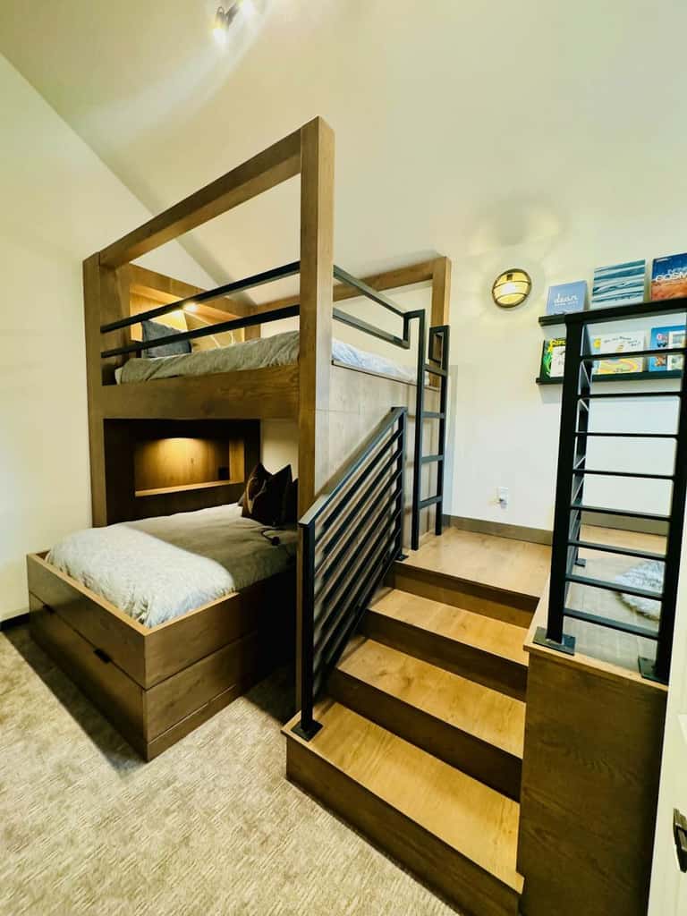 Lavish alpine escape with pool & hot tub - walk to lifts, dining & shops
