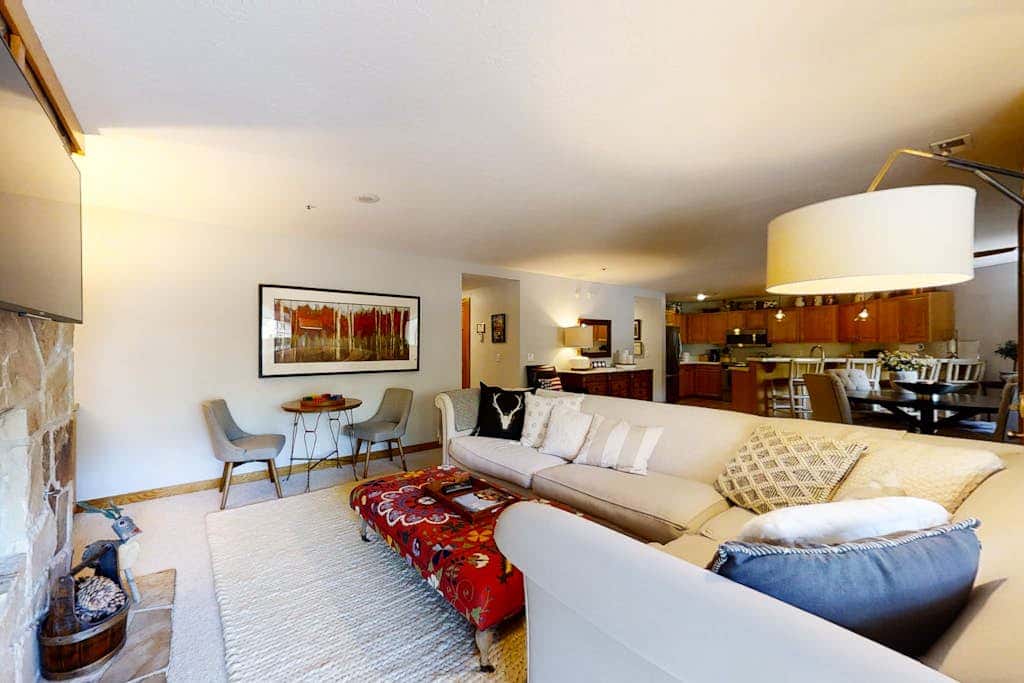 Relaxing Condo with  Heated Pool - Near Slopes & Historic Main Street