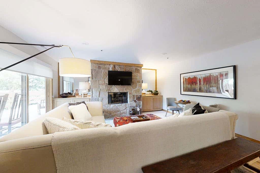 Relaxing Condo with  Heated Pool - Near Slopes & Historic Main Street