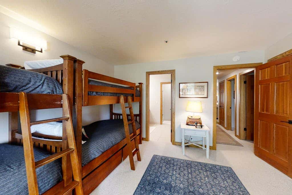 Relaxing Condo with  Heated Pool - Near Slopes & Historic Main Street