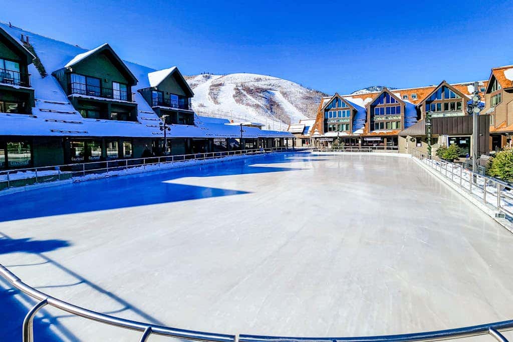 ski-in - ski-out Studio with  Pool, Hot Tub, Fitness Center & Mountain Views