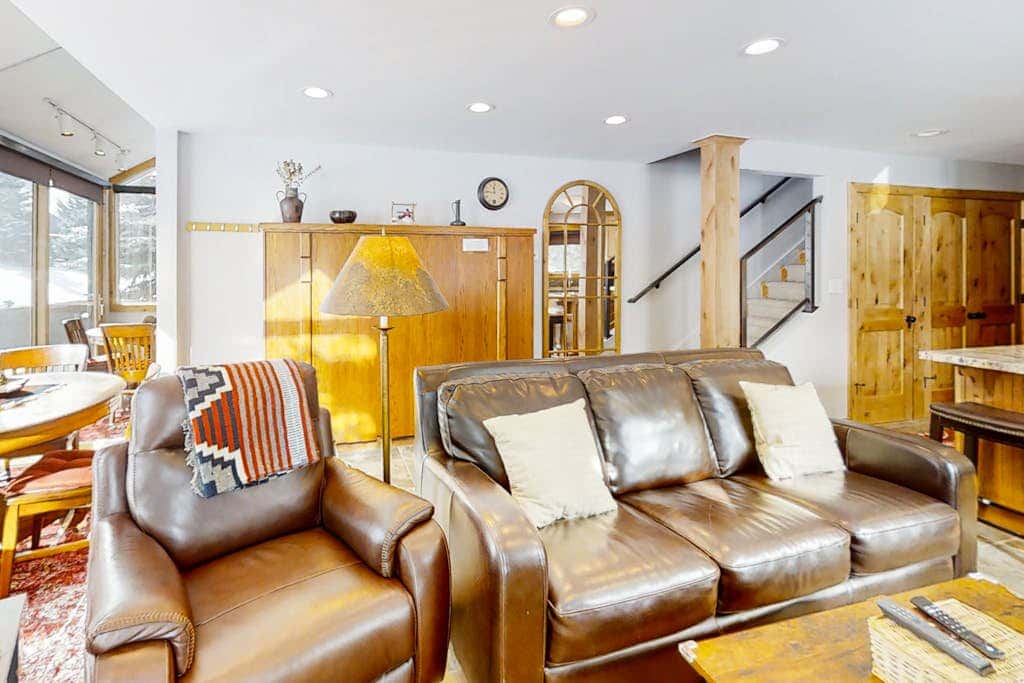 Remodeled mountainside home with outdoor heated pool & hot tub - walk everywhere