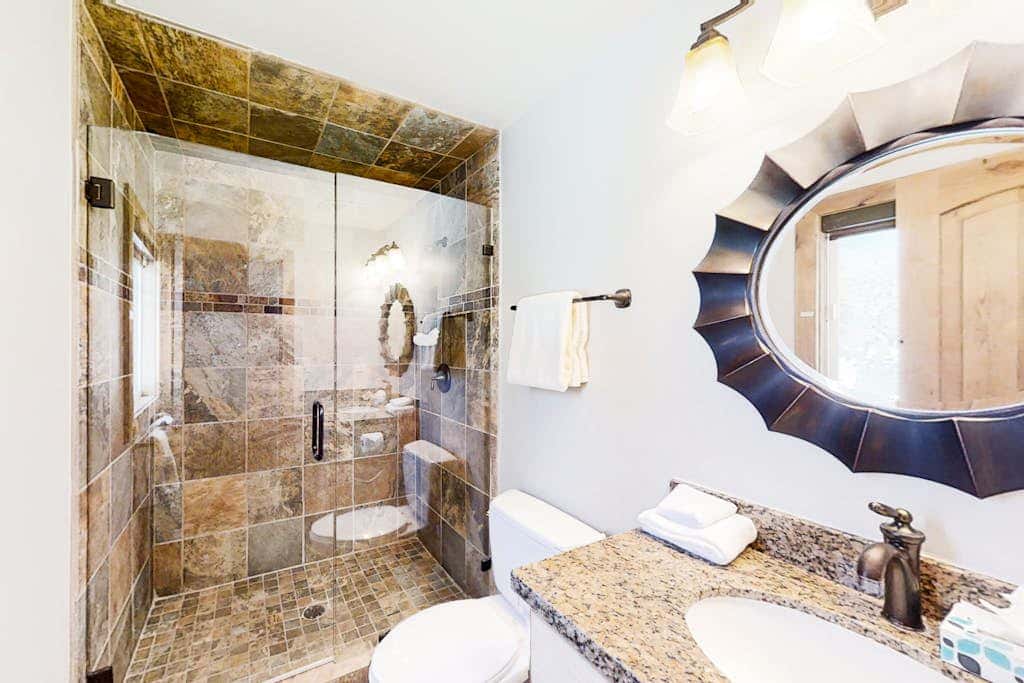 Remodeled mountainside home with outdoor heated pool & hot tub - walk everywhere