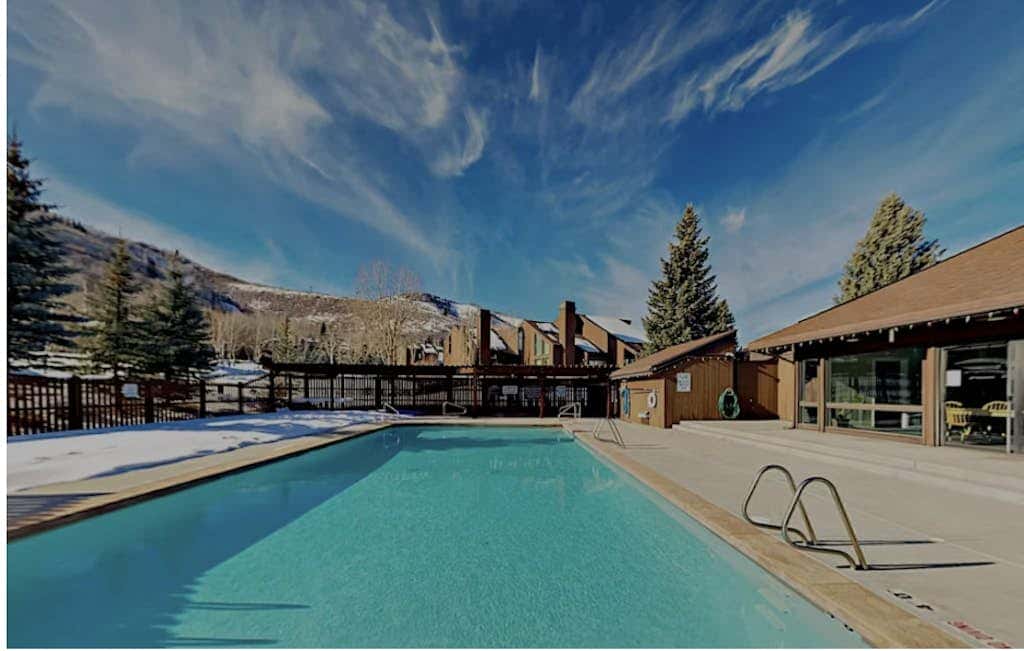 Remodeled mountainside home with outdoor heated pool & hot tub - walk everywhere