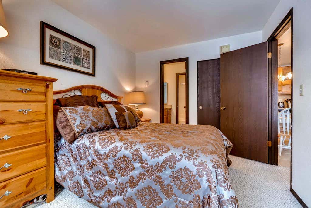 Canyons Condo Near Ski Lifts with Resort Amenities