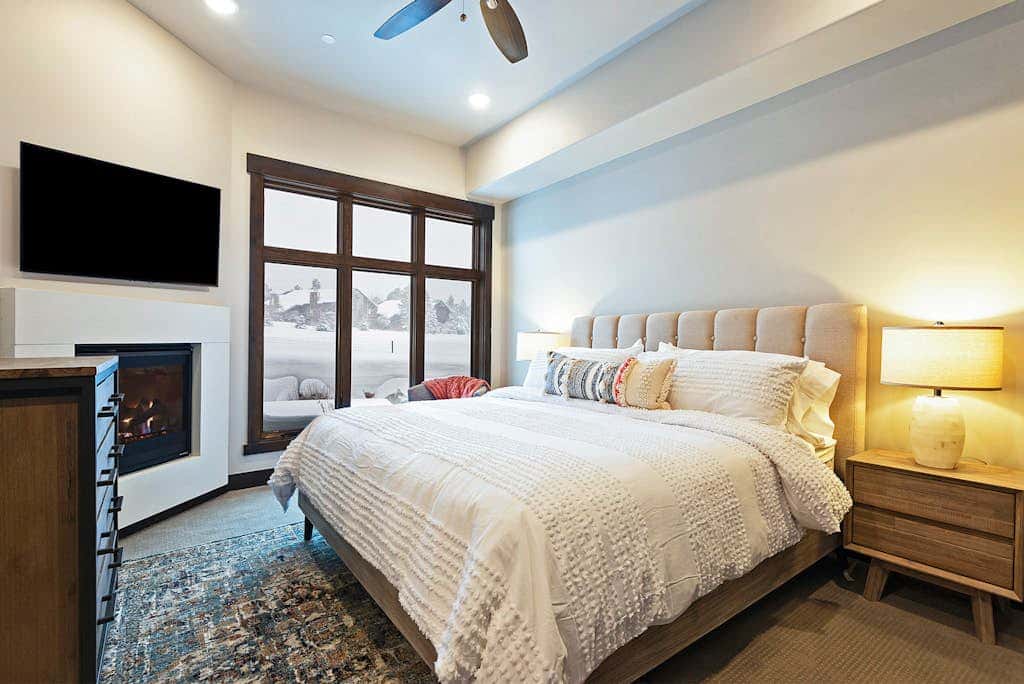 Enchanting resort condo with mountain views, hot tub, & pool - walk to lifts