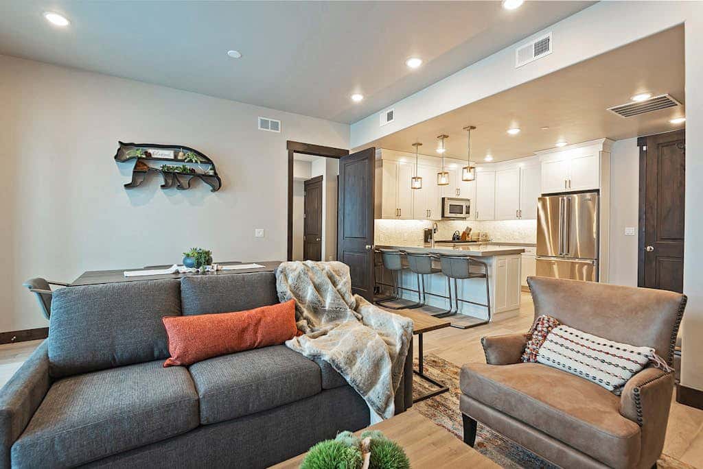 Enchanting resort condo with mountain views, hot tub, & pool - walk to lifts