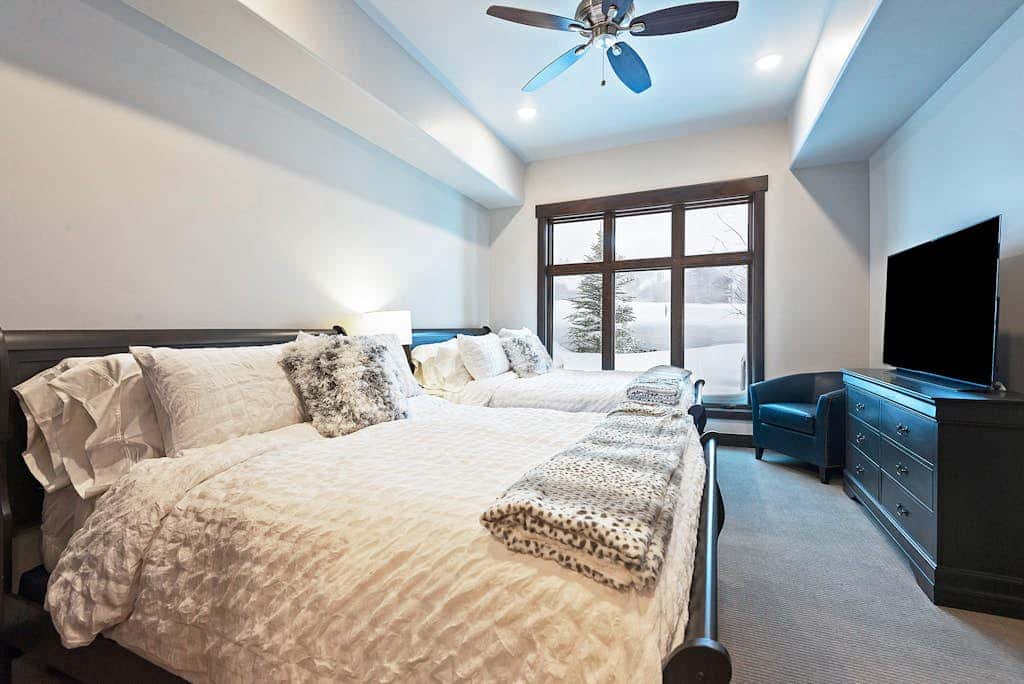Enchanting resort condo with mountain views, hot tub, & pool - walk to lifts