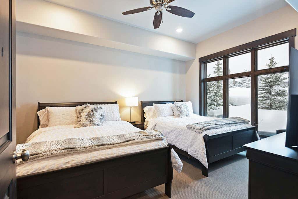 Enchanting resort condo with mountain views, hot tub, & pool - walk to lifts
