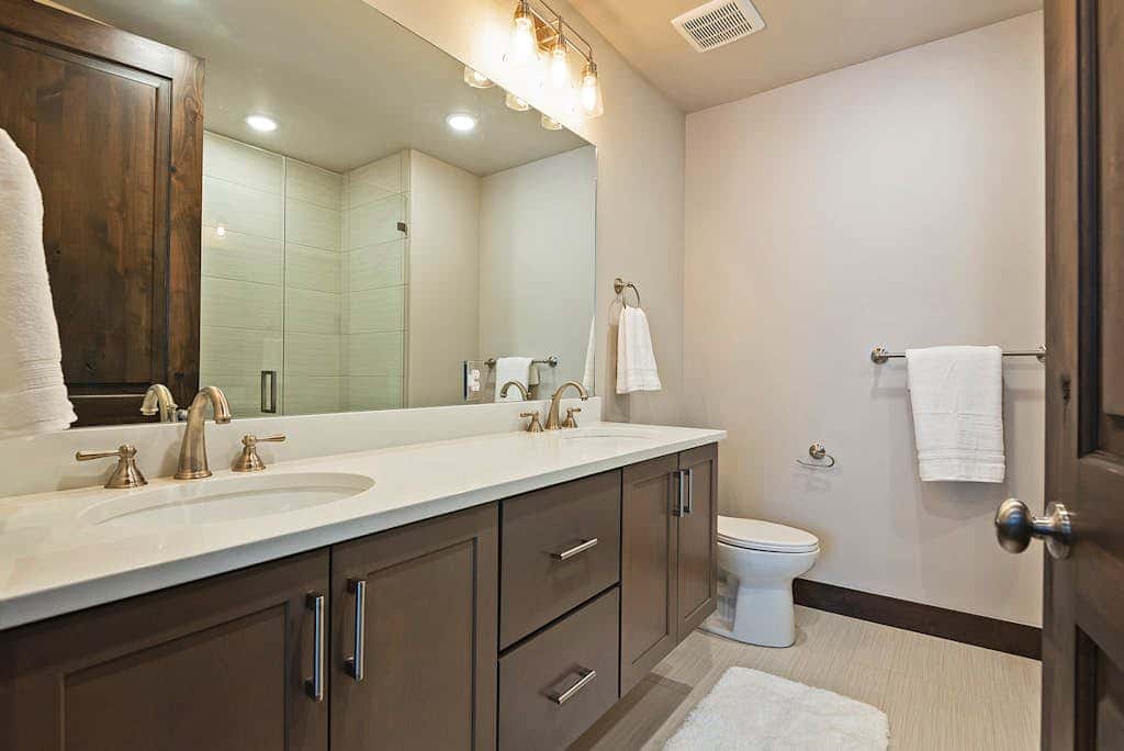 Enchanting resort condo with mountain views, hot tub, & pool - walk to lifts