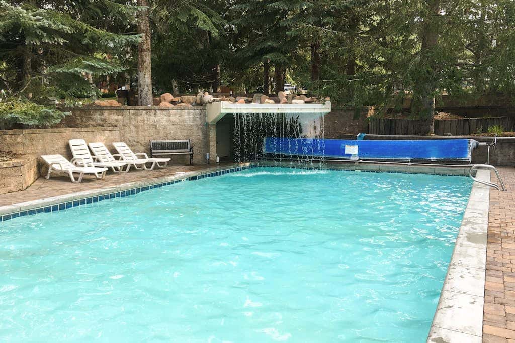 Alpine Gem - Pools, Hot Tubs, Tennis - Walk 5 Mins to Lift & 8 Mins to Dining