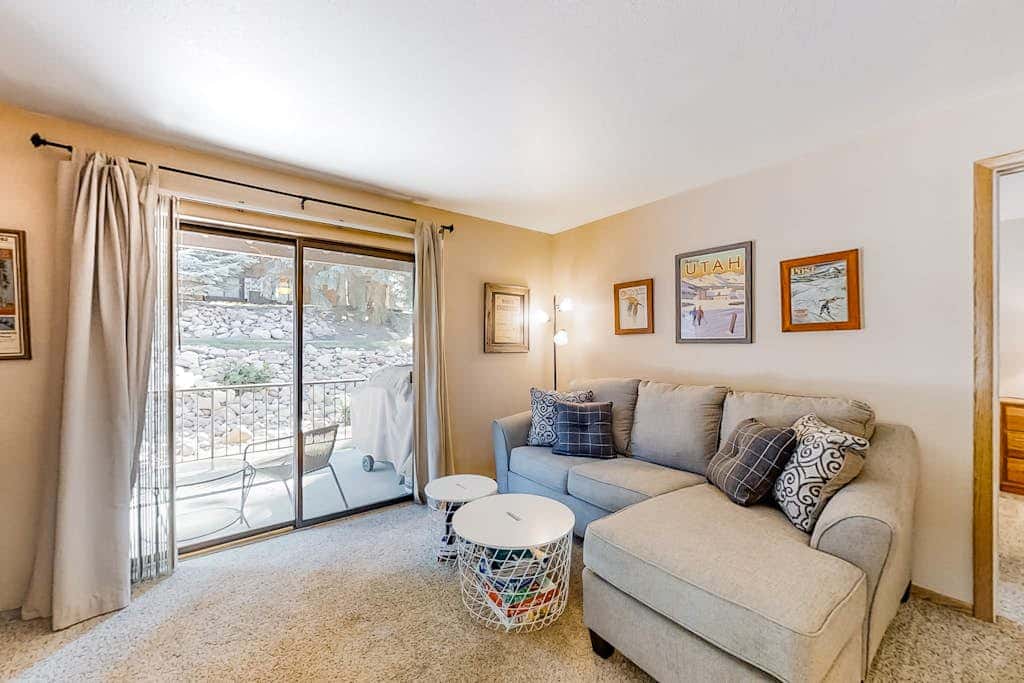Alpine Gem - Pools, Hot Tubs, Tennis - Walk 5 Mins to Lift & 8 Mins to Dining