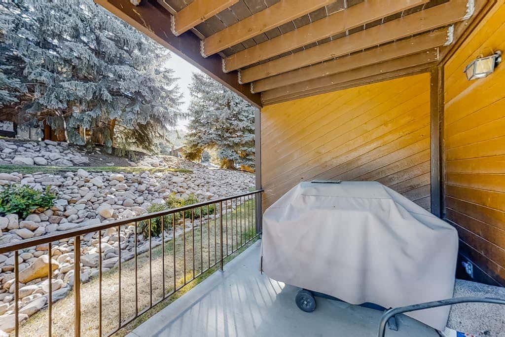 Alpine Gem - Pools, Hot Tubs, Tennis - Walk 5 Mins to Lift & 8 Mins to Dining