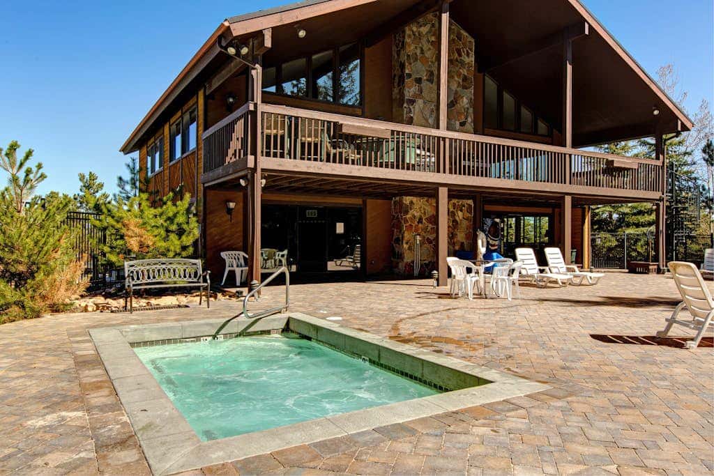 Alpine Gem - Pools, Hot Tubs, Tennis - Walk 5 Mins to Lift & 8 Mins to Dining