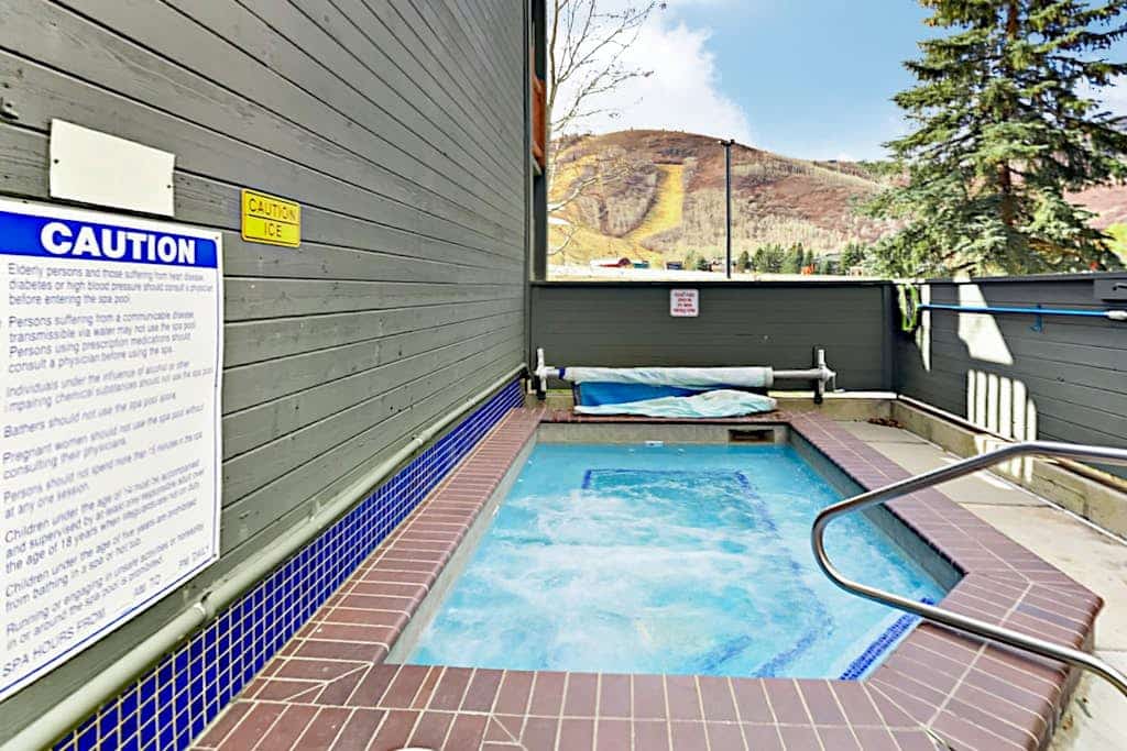 Powder Pointe Condominiums 105A